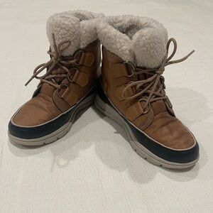 Sorel explorer carnival boots size 7